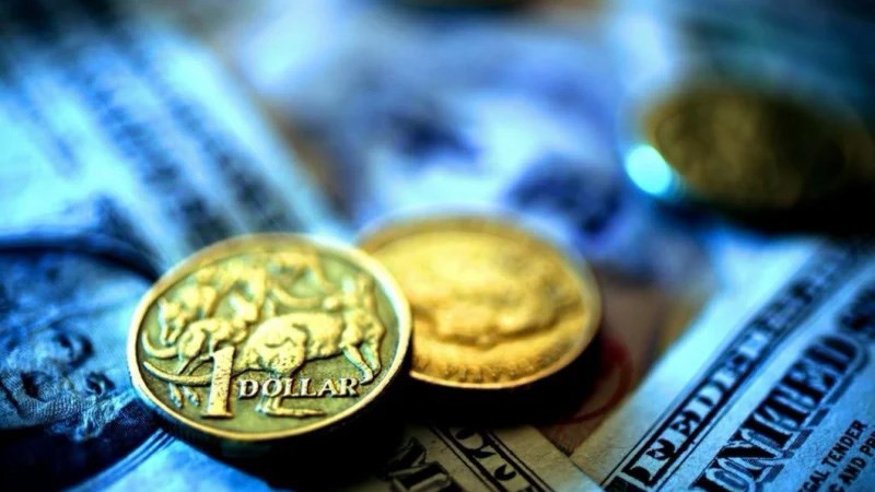 $2.4 trillion money manager bets on Aussie dollar's comeback